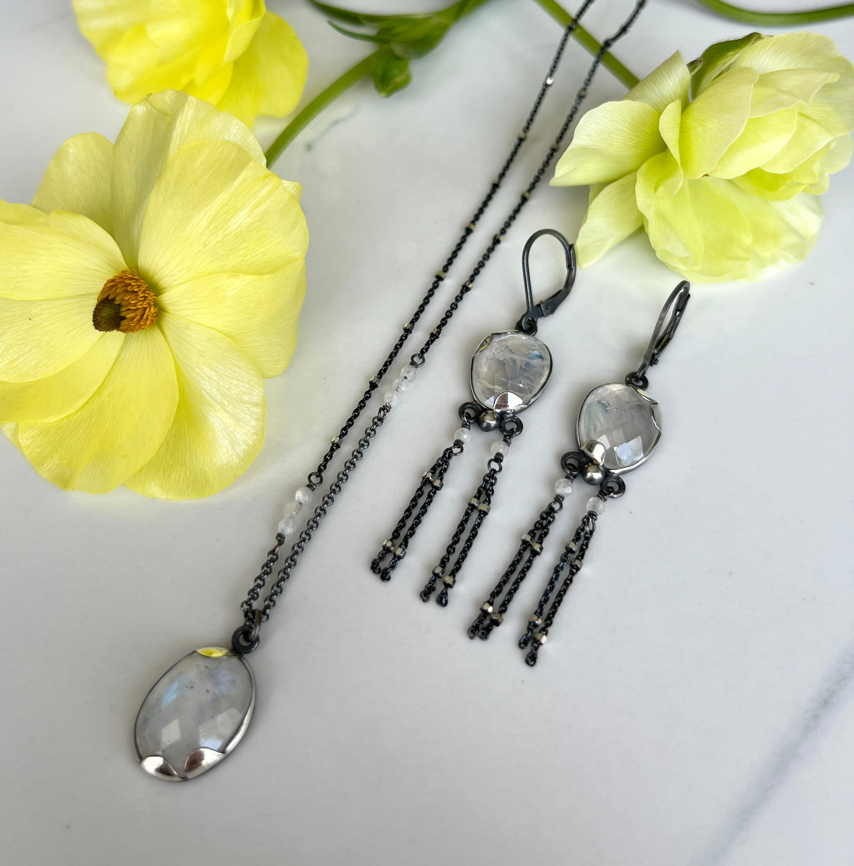 Short dangle earrings