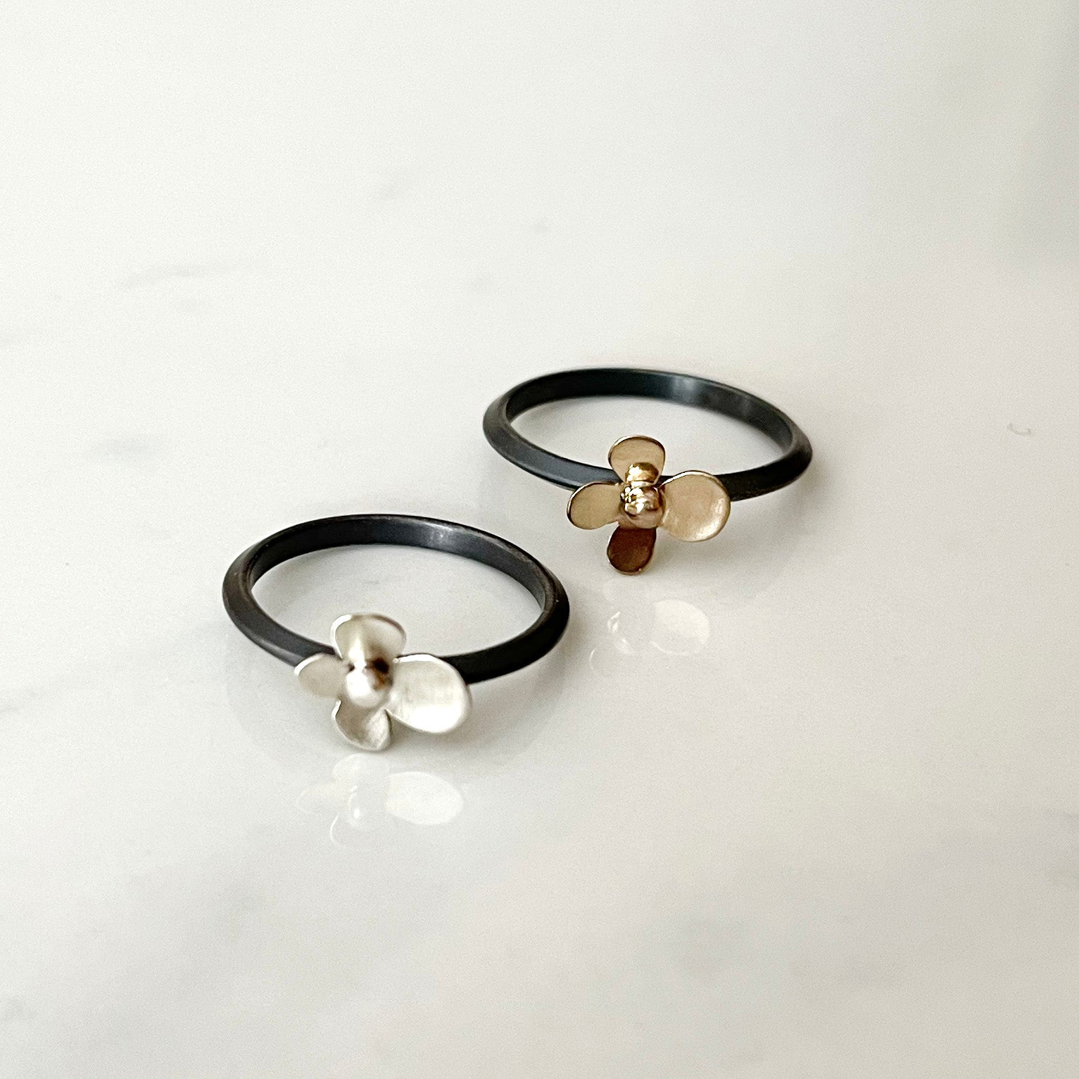 Initial/Petal Ring set ss/14k gold (set of 3)