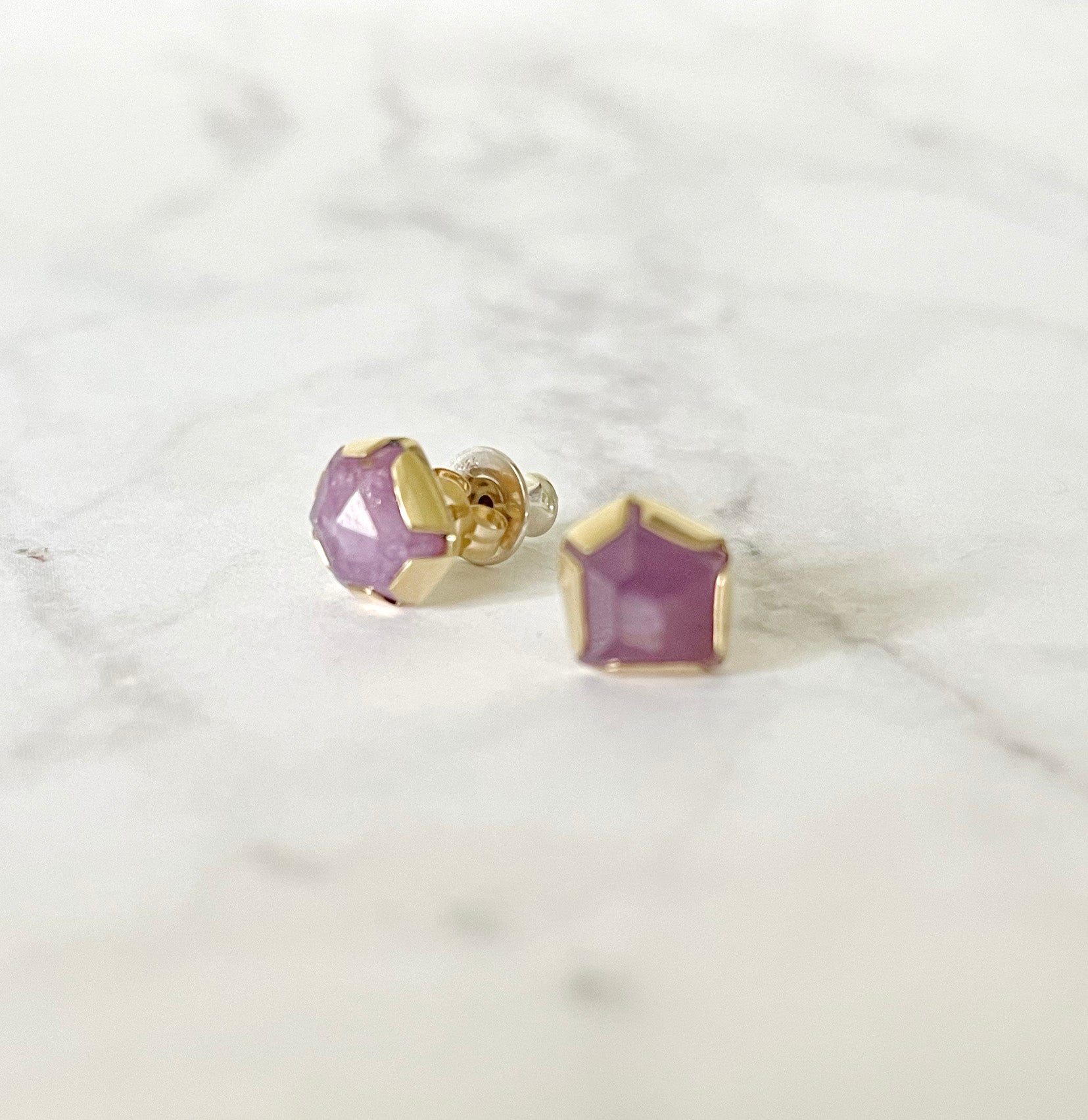 Ruby geometric post earrings - magenta - 18k gold