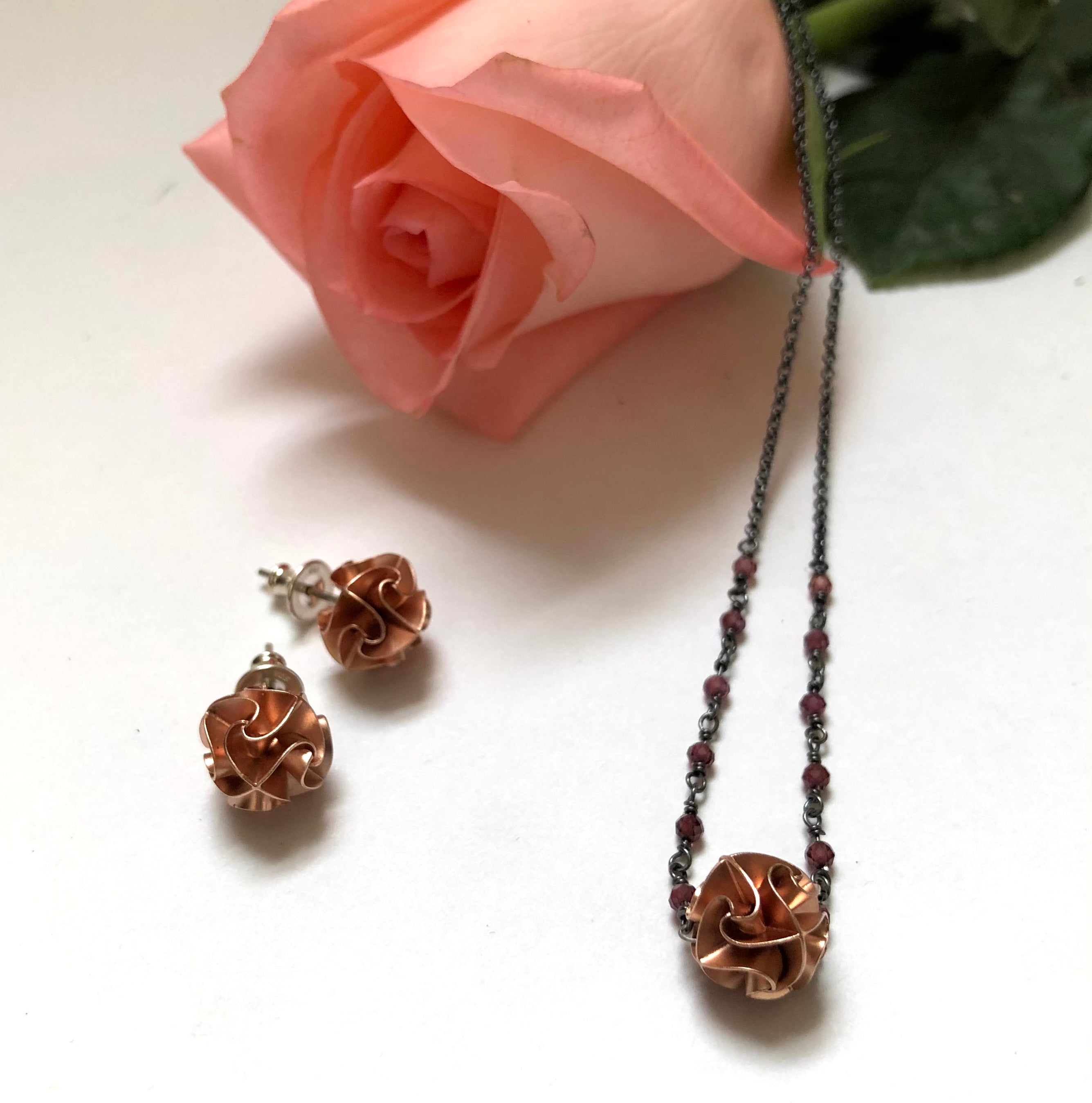 Mini Flora Necklace with Chain